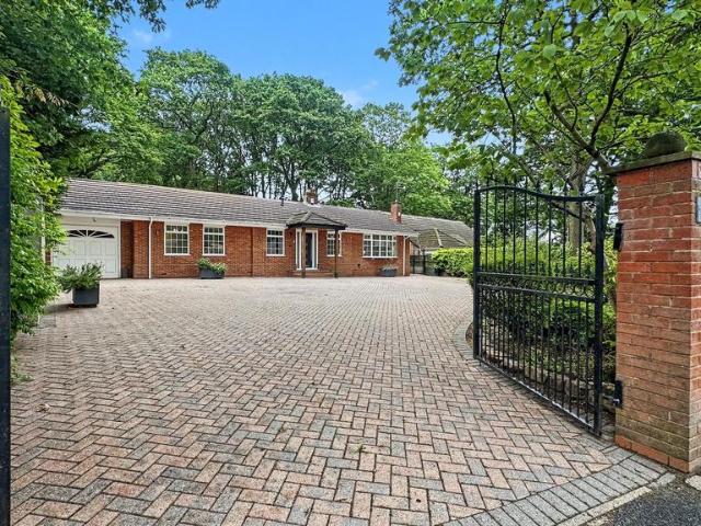 Bungalow for sale in Berry Hill, Potters Corner