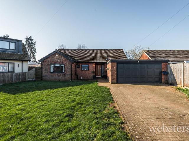 Bungalow for sale in Crostwick, Norfolk