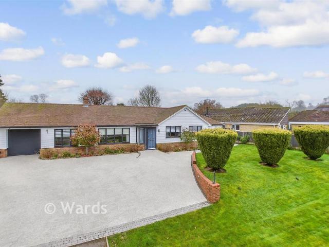 Bungalow for sale in Bridgefield, Kent