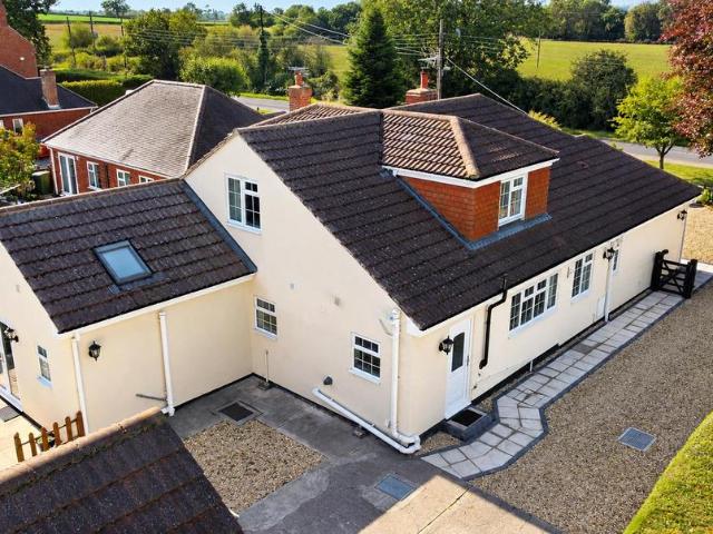 Bungalow for sale in Thorpe on the Hill, North Kesteven