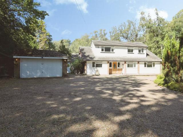 Bungalow for sale in Perryfields, West Sussex