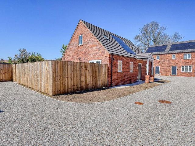 Bungalow for sale in Newbigg, Crowle
