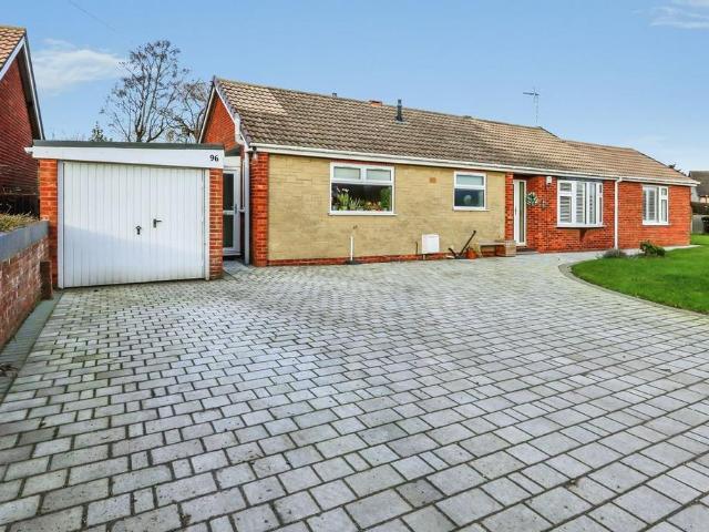 Bungalow for sale in East Lound, North Lincolnshire