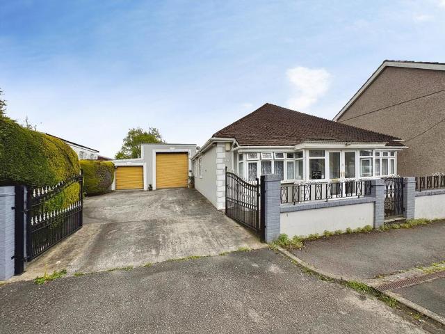 Bungalow for sale in Bryncethin, Wales