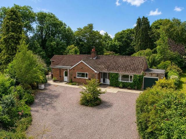 Bungalow for sale in Llanymynech, Shropshire