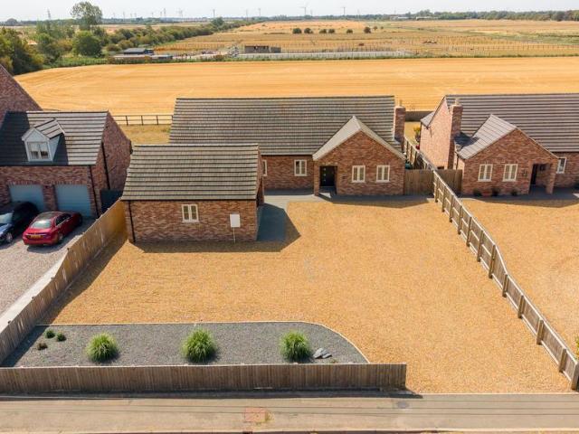 Bungalow for sale in Gosberton Clough, Lincolnshire