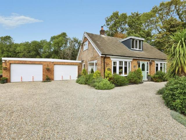 Bungalow for sale in Byram cum Sutton, Byram