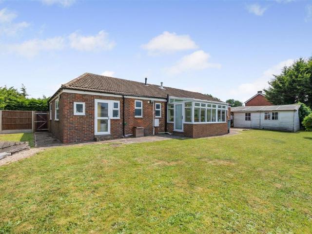 Bungalow for sale in Midway, Kent