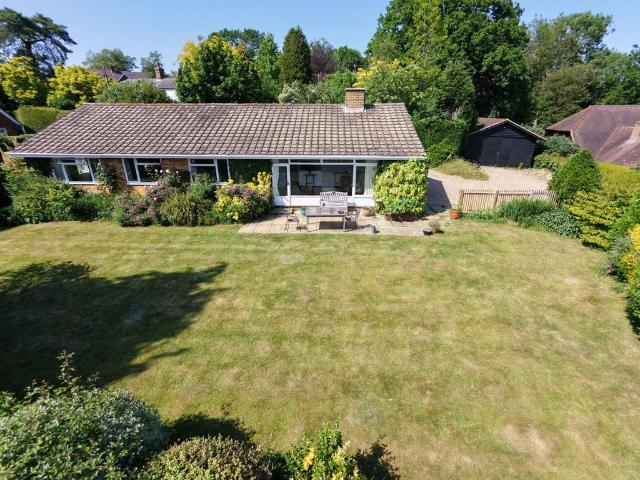 Bungalow for sale in Bridgefield, Kent
