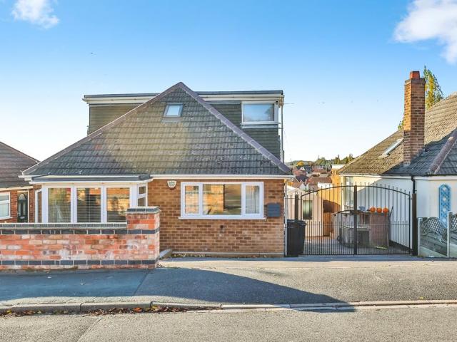 Bungalow for sale in Gedling, East Midlands