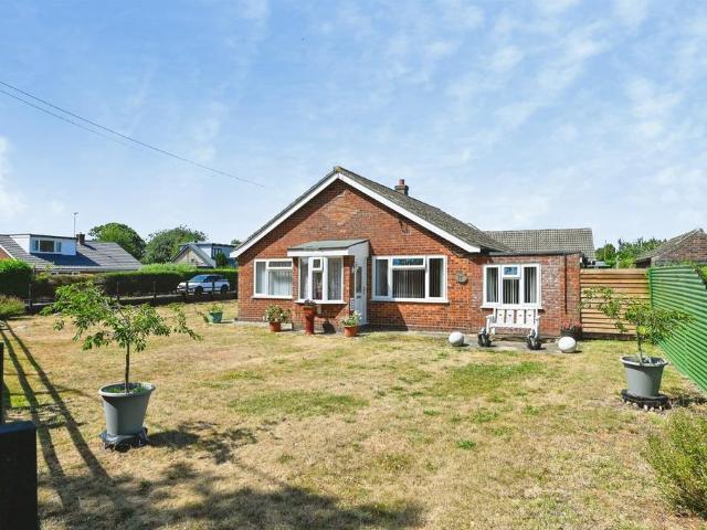 Bungalow for sale in Watlington, Brookville