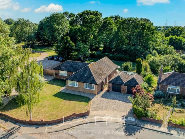 Bungalow for sale in Whitehouse, Key Street