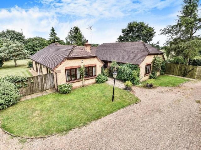 Bungalow for sale in Bridgefield, Kent