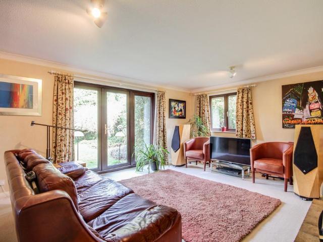 Bungalow for sale in Finchampstead