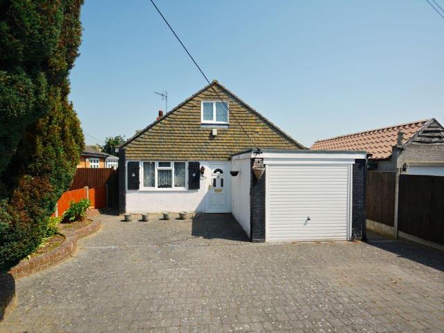 Bungalow for sale in Halfway, Swale
