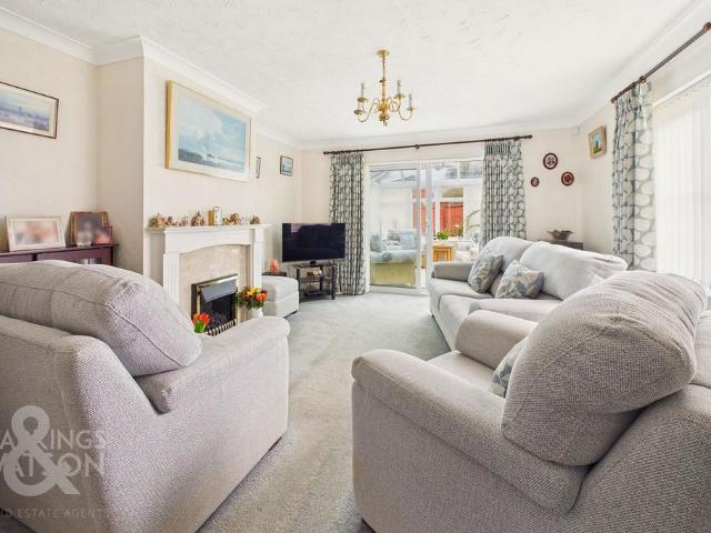 Bungalow for sale in Lingwood and Burlingham, Crostwick