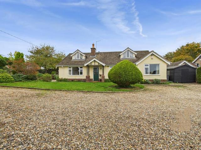 Bungalow for sale in Flempton, West Suffolk