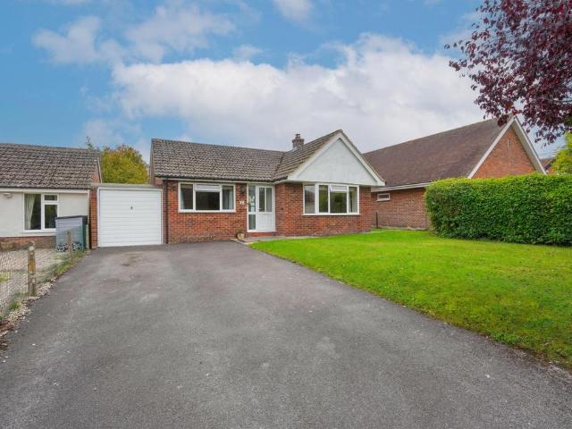Bungalow for sale in Letcombe Regis, Dromore