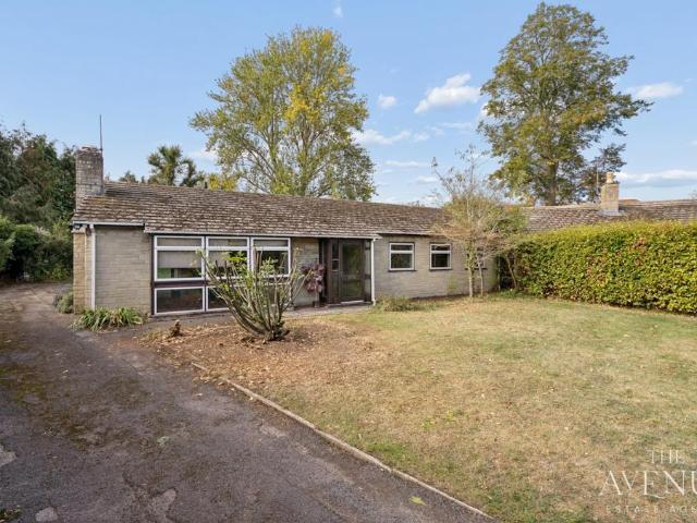 Bungalow for sale in Shillingford, South Oxfordshire