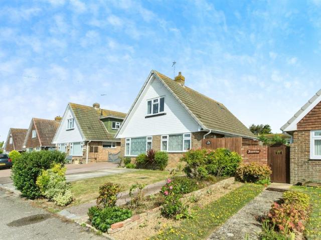 Bungalow for sale in Pebsham, Heathlands