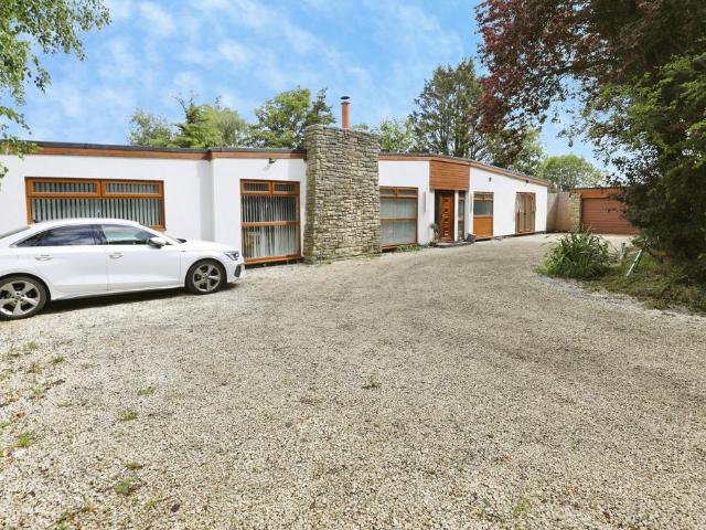 Bungalow for sale in North Meols, Roby Mill