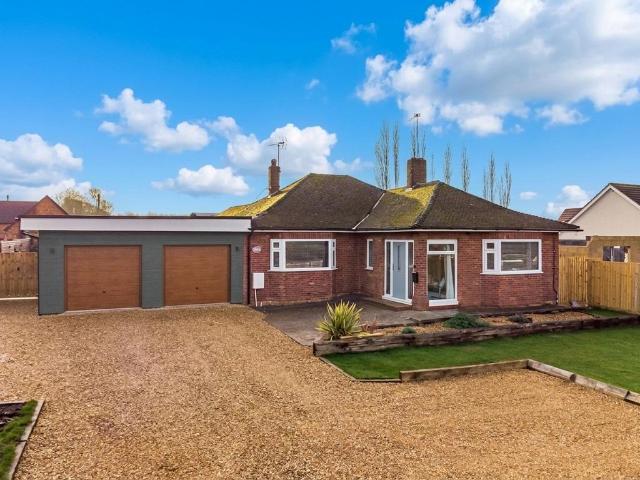 Bungalow for sale in Barway, Cambridgeshire