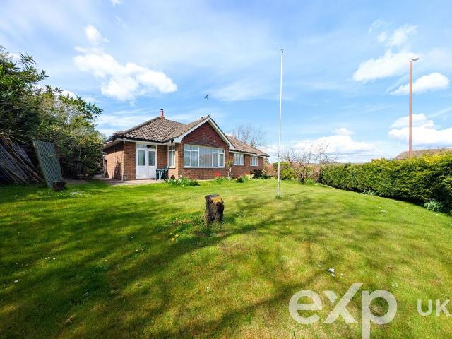 Bungalow for sale in Hamerton, Kent
