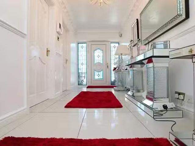 House for sale in Taibach