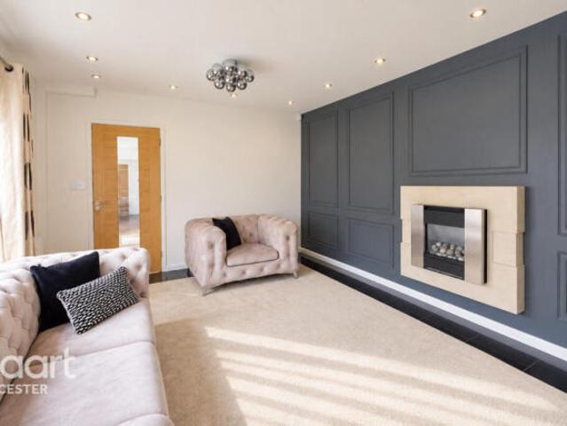 Bungalow for sale in Thurnby Lodge, Leicester