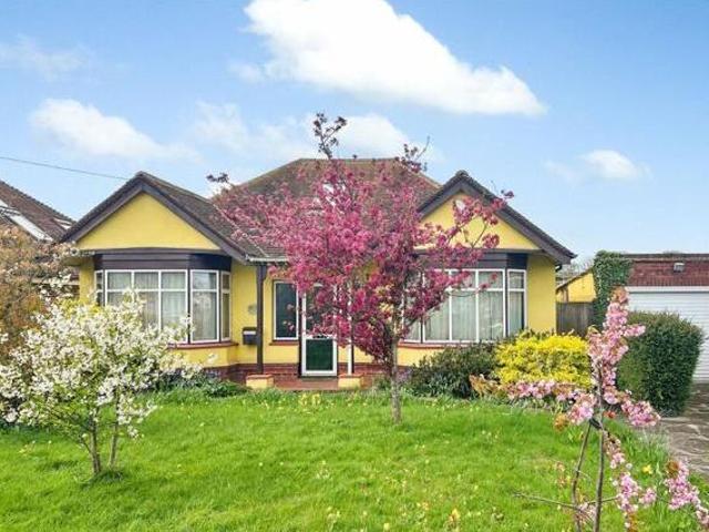 House for sale in Dumpton, Acol