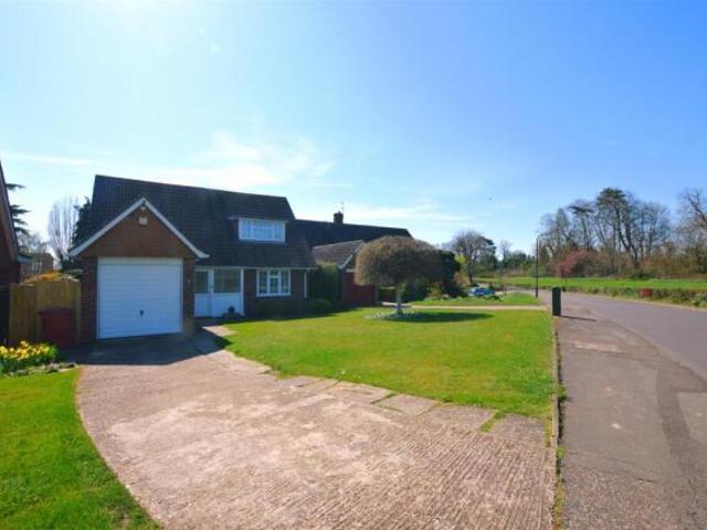 Bungalow for sale in Burnham, Slough