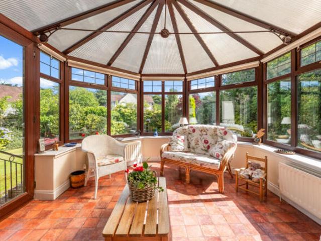 Bungalow for sale in Mearnskirk, Mearns