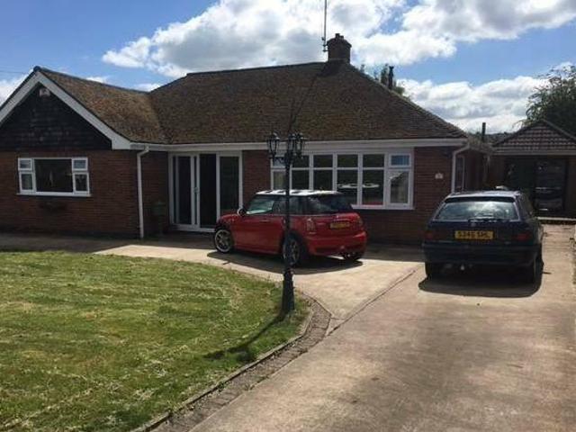 House for rent in Froggatt, East Midlands