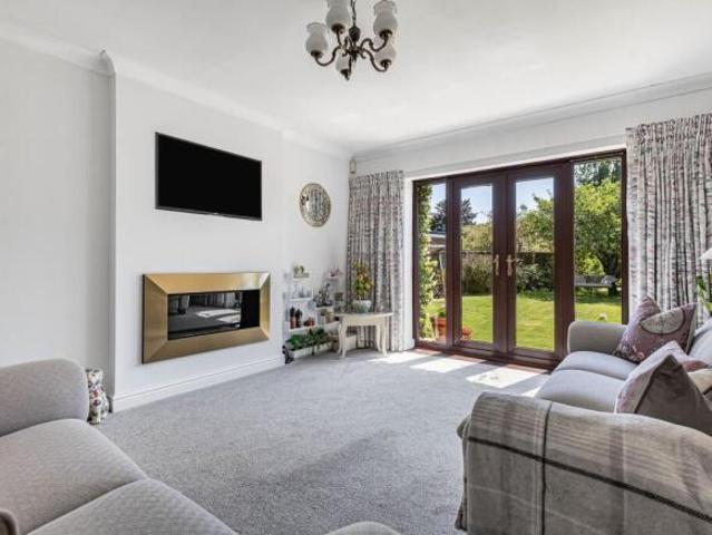 Bungalow for sale in The Slade, Oxfordshire