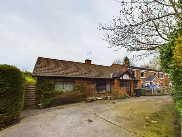 House for sale in Hurdsfield, Macclesfield