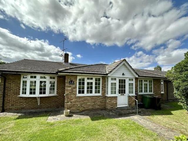House for sale in Navestock Side, Essex