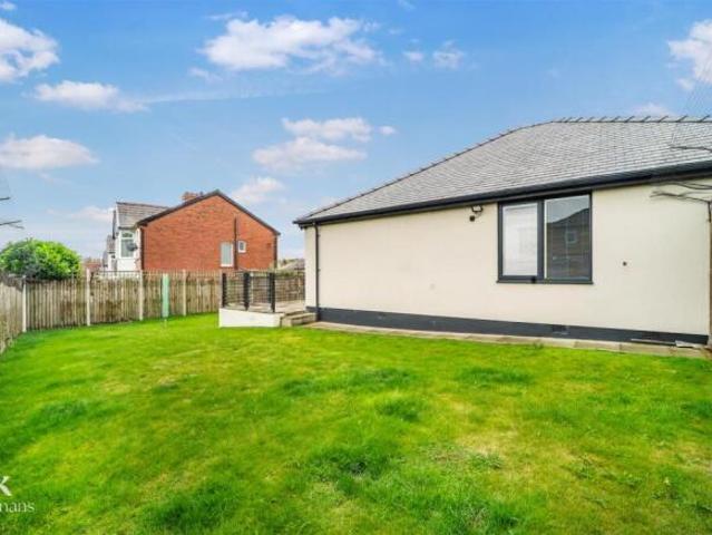 Bungalow for sale in Doffcocker, Lee Bank