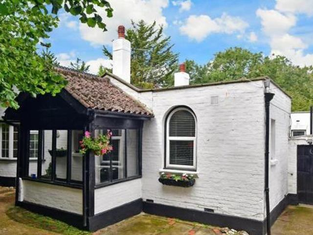 House for sale in Polegate, Cross In Hand