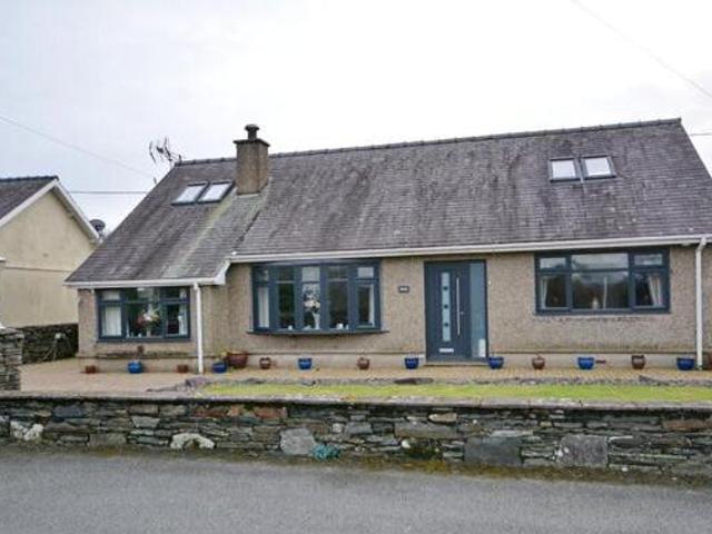 House for sale in Porthmadog, Wales