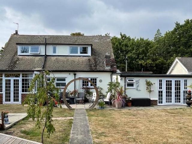 House for sale in Sandwich, Ash
