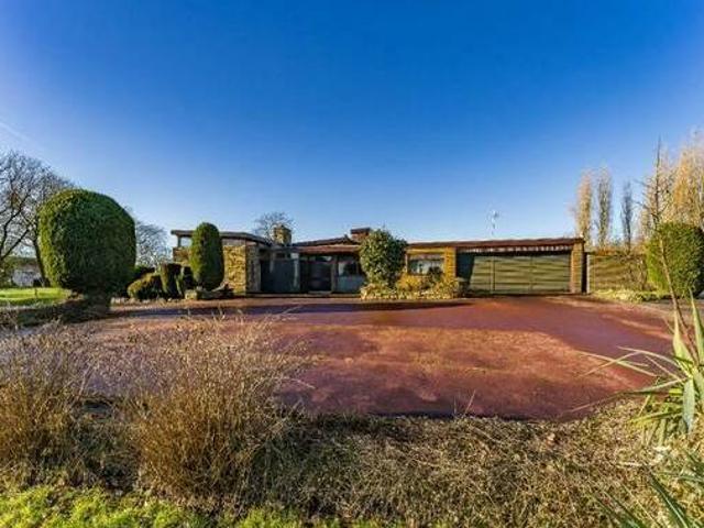 House for rent in Lyons, Greater London