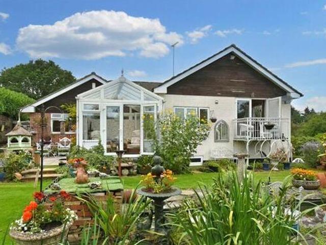 House for sale in Thatcham, West Berkshire