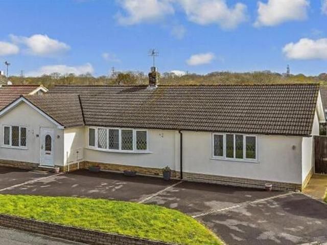 House for sale in Spring Vale, Hampshire