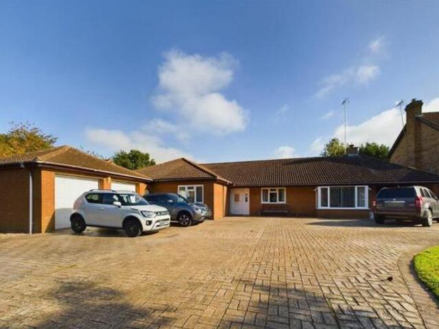 House for sale in Northampton, Northamptonshire