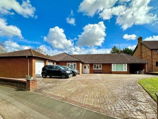 House for sale in Northampton, Northamptonshire