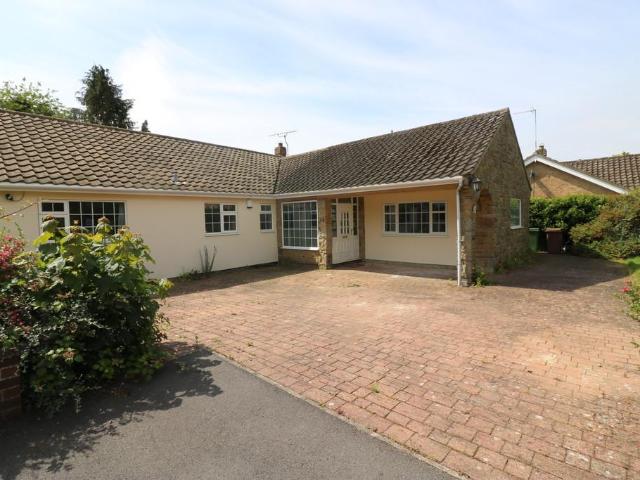 Bungalow for rent in Swanland, East Riding Of Yorkshire