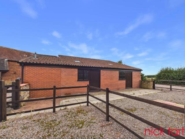 Bungalow for rent in Great Chatwell, Staffordshire