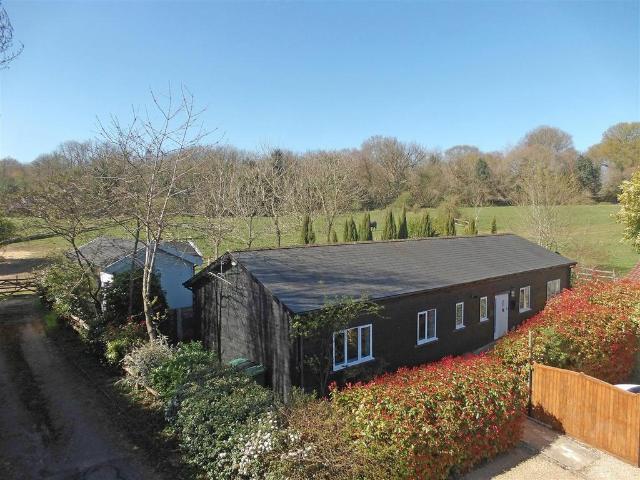 Bungalow for rent in Red Hill, Surrey