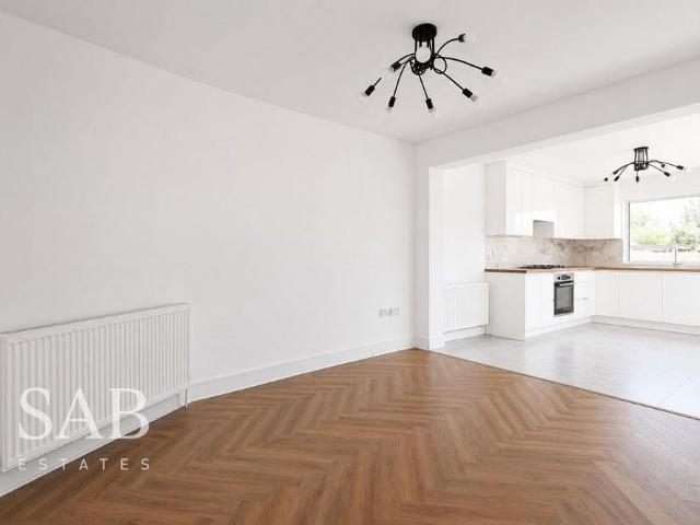 House for rent in London Borough of Ealing, Greenford