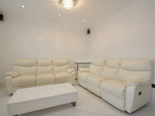 House for rent in Lower Halliford, Surrey